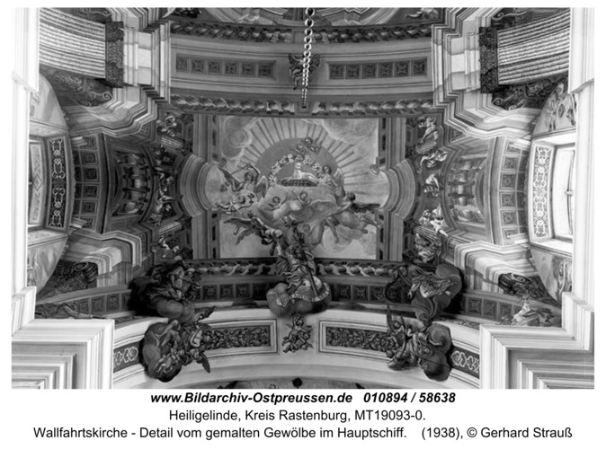 Heiligelinde, Wallfahrtskirche - Detail vom gemalten Gewölbe im Hauptschiff