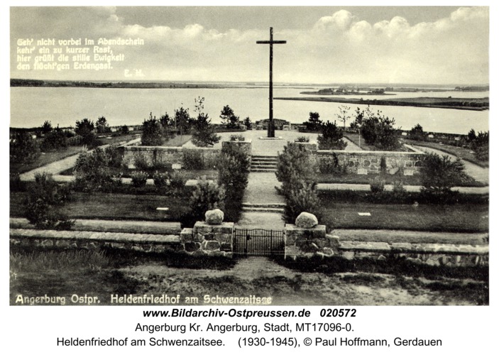 Angerburg Kr. Angerburg, Heldenfriedhof am Schwenzaitsee
