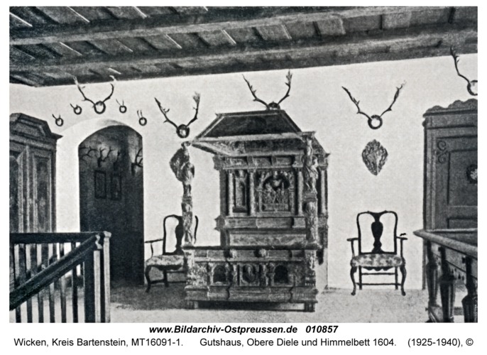 Wicken, Gutshaus, Obere Diele und Himmelbett 1604