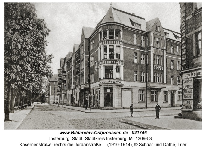 Insterburg, Kasernenstraße, rechts die Jordanstraße