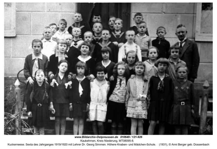 Kuckerneese. Sexta des Jahrganges 1919/1920 mit Lehrer Dr. Georg Simmen. Höhere Knaben- und Mädchen-Schule
