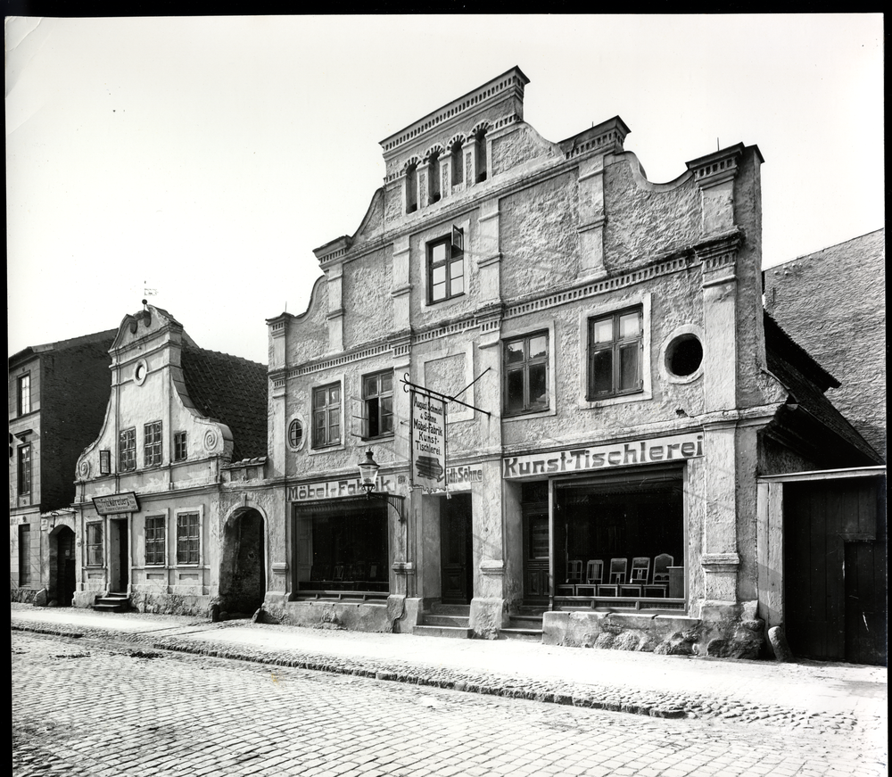 Tilsit, Alte Häuser in der Mittelstraße 40-41