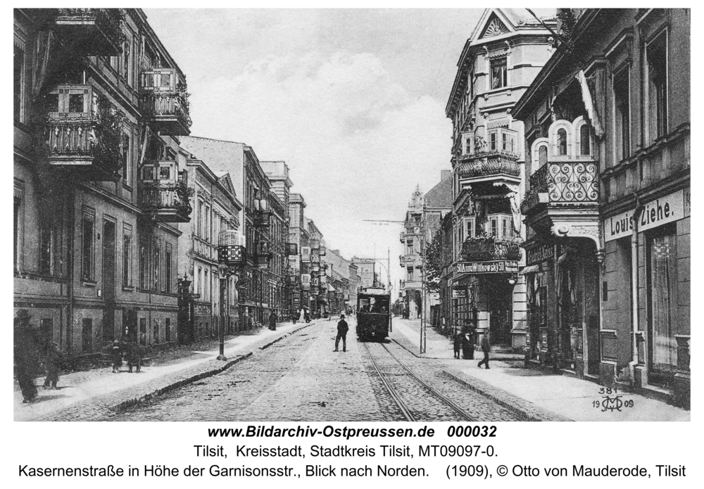 Tilsit, Kasernenstraße in Höhe der Garnisonsstr., Blick nach Norden