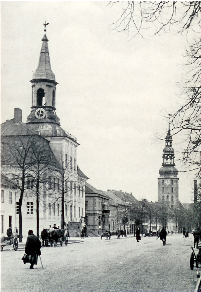 Tilsit, Deutsche Str. in Höhe des Rathauses, Blick nach Osten