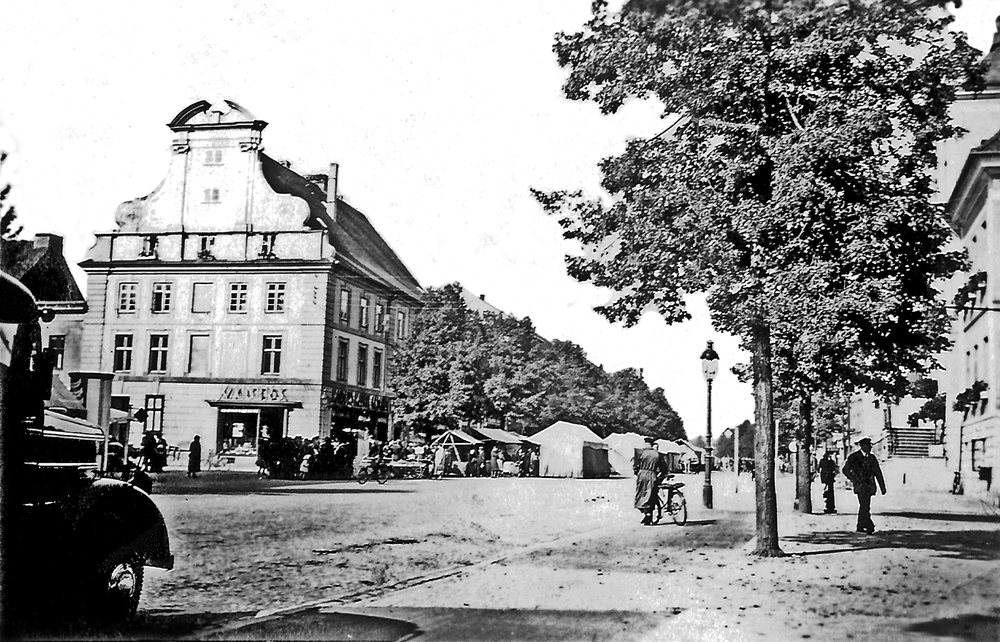 Tilsit, Deutsche Str., Herbst-Jahrmarkt am Blaurockschen Haus