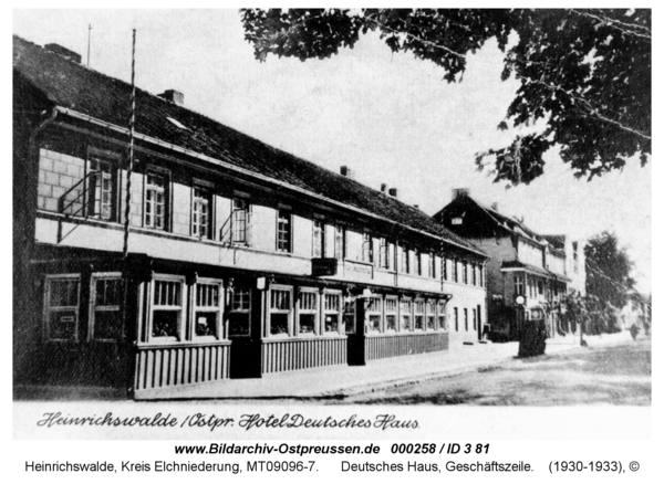 Heinrichswalde, Deutsches Haus, Geschäftszeile