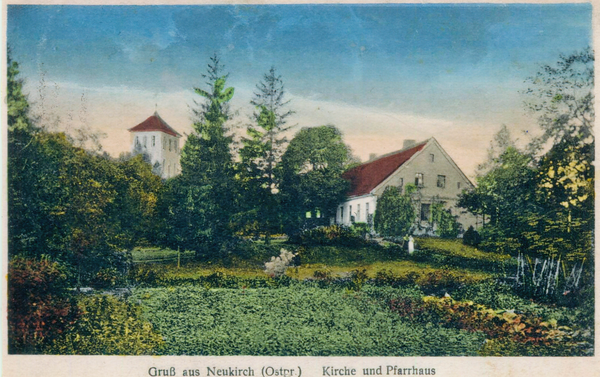 Neukirch, Kirche und Pfarrhaus mit Pfarrgarten