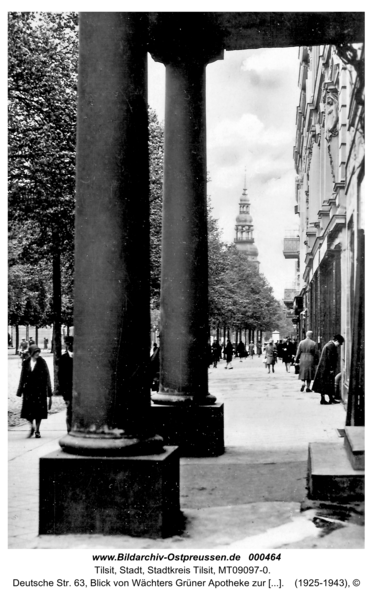 Tilsit, Deutsche Str. 63, Blick von Wächters Grüner Apotheke zur Deutschen Kirche