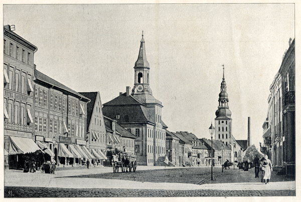 Tilsit, Deutsche Str. mit Rathaus, Blick nach Osten