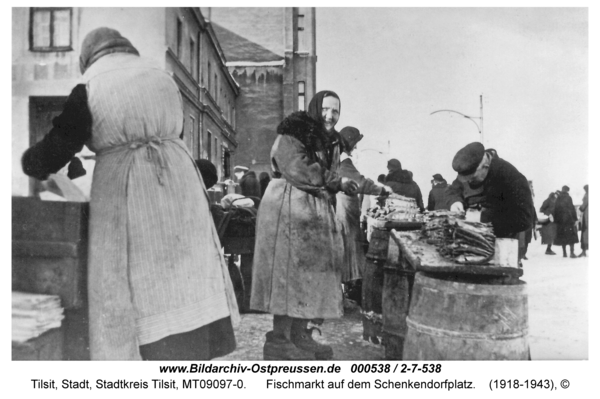 Tilsit, Fischmarkt auf dem Schenkendorfplatz