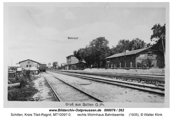 Schillen, Bahnhof Güteranlage vor 1938, rechts Wohnhaus Bahnbeamte