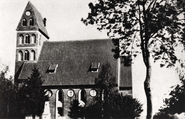 Groß Lenkenau, Kirche