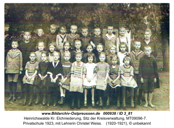 Heinrichswalde, Privatschule 1923, mit Lehrerin Christel Weiss