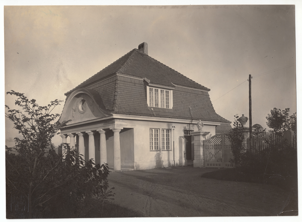 Tilsit, Eingang zum Waldfriedhof, Pförtnerhaus