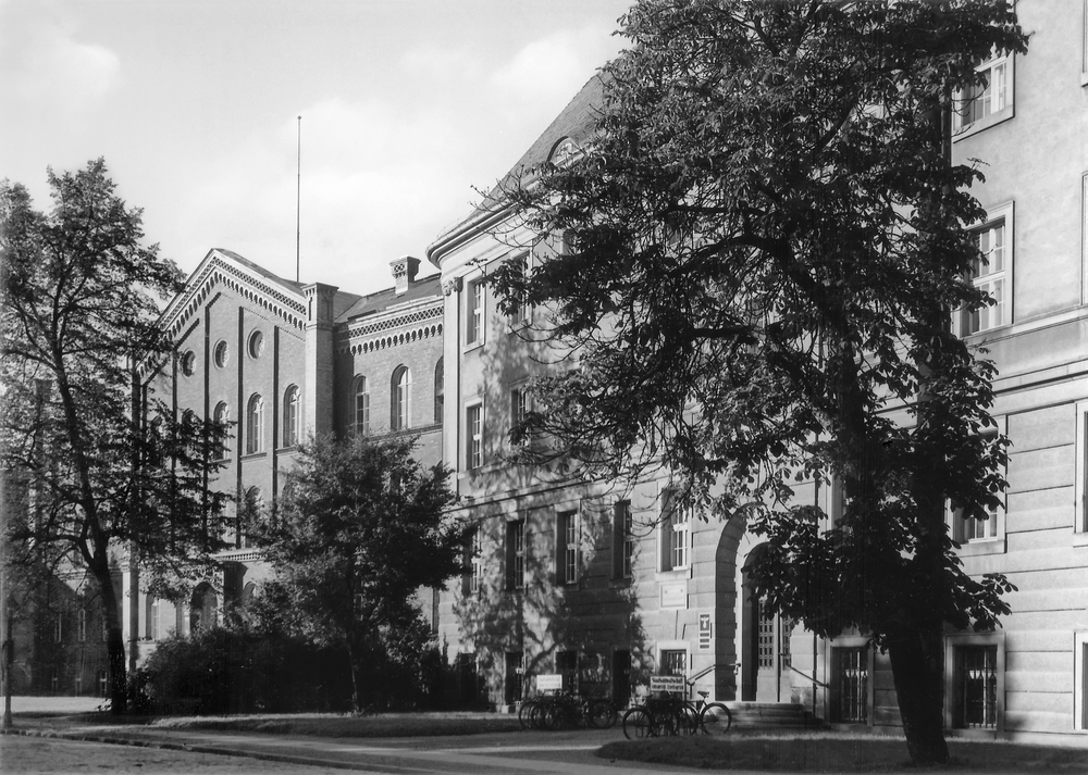 Tilsit, Angerpromenade, Land- und Amtsgericht