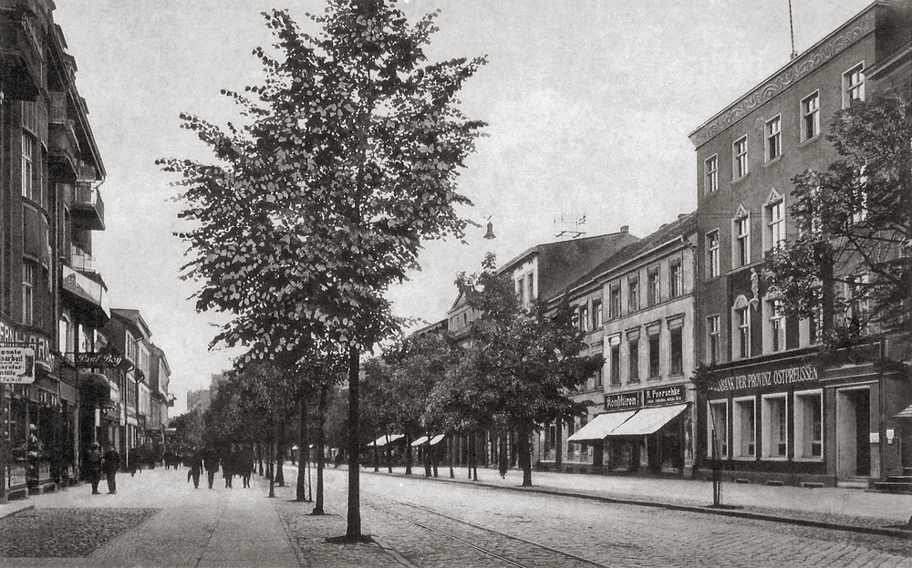 Tilsit, Hohe Str., Blick nach Westen, rechts die Landesbank der Provinz Ostpreußen (Hohe Str. 24)