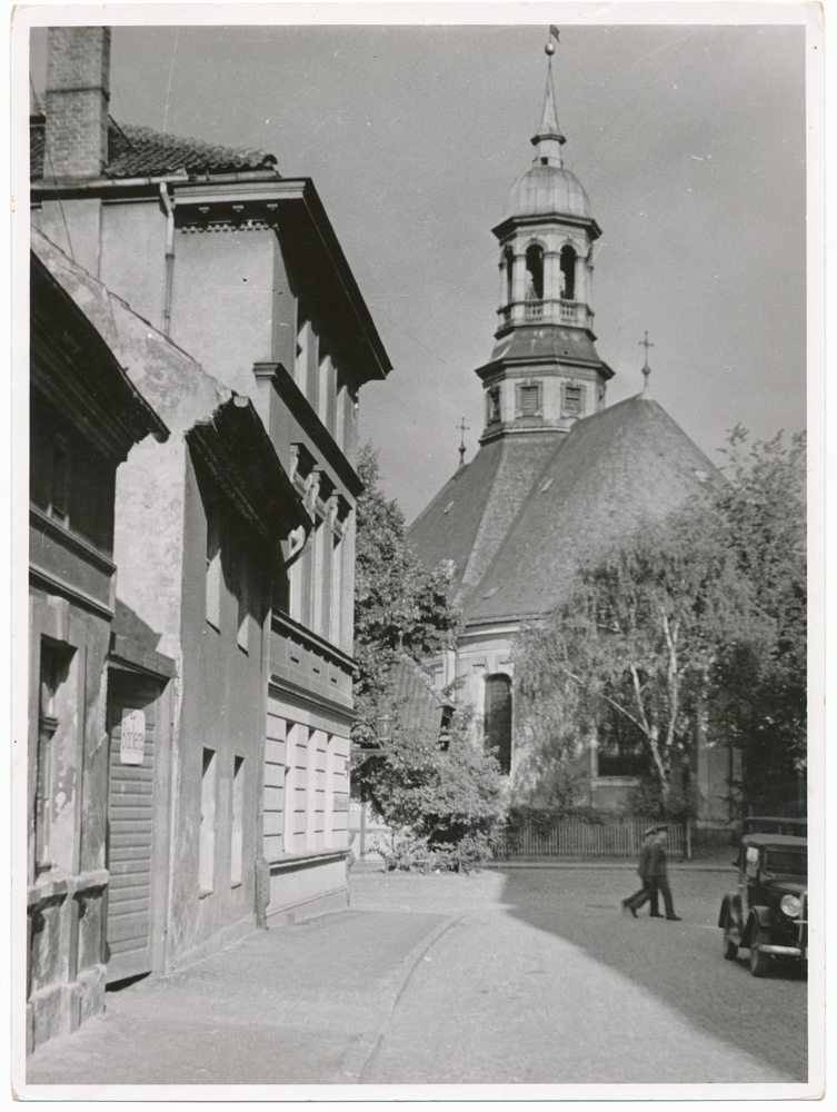 Tilsit, Garnisonstr., Durchblick zur Christuskirche (Landkirche, Litauische Kirche)