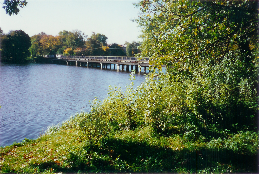 Tilsit, Schloßmühlenteich mit Teichbrücke