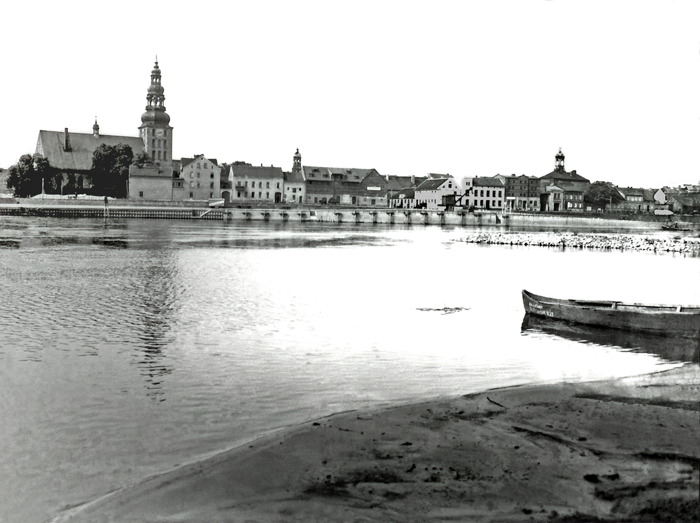 Tilsit, Blick auf die Stadt vom nördlichen Memelufer