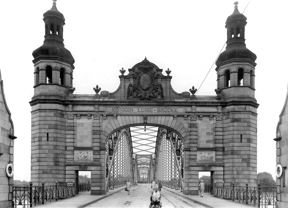 Tilsit, Portal der Luisen-Brücke
