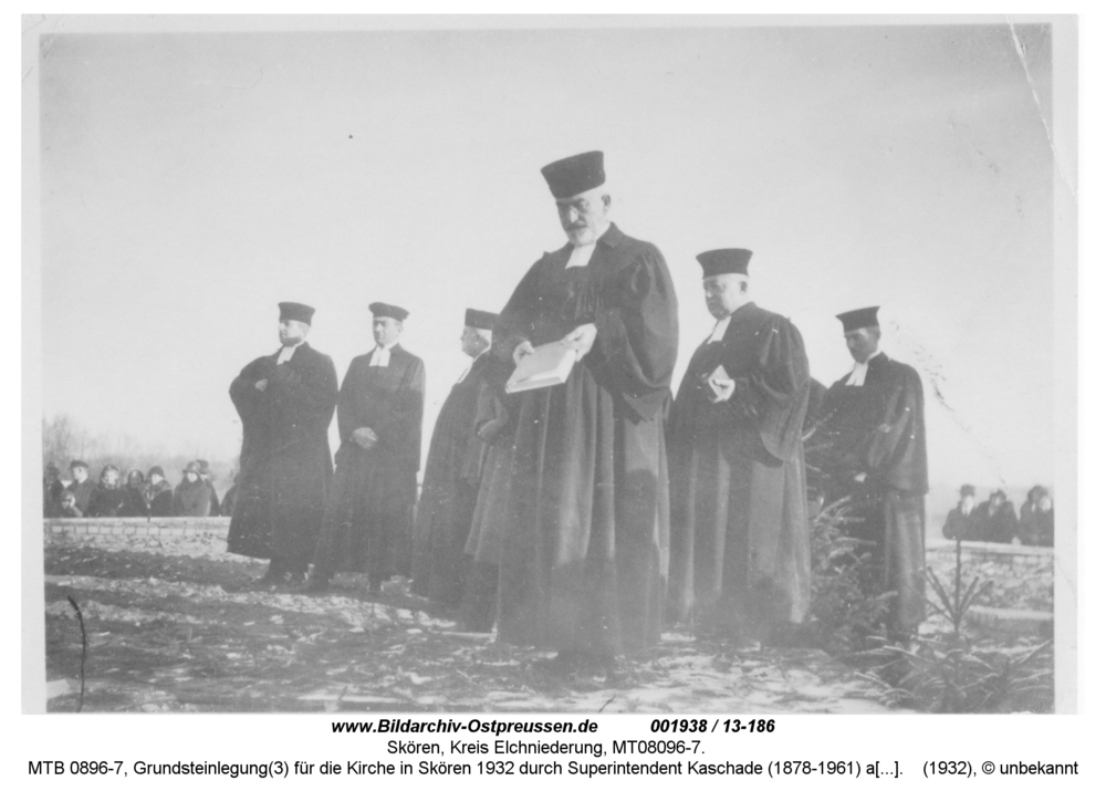 Skören, MTB 0896-7, Grundsteinlegung(3) für die Kirche in Skören 1932 durch Superintendent Kaschade (1878-1961) aus Neukirch