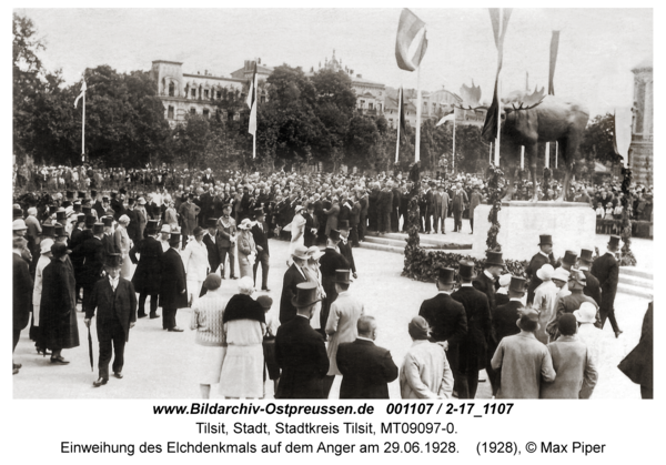 Tilsit, Einweihung des Elchdenkmals auf dem Anger am 29.06.1928