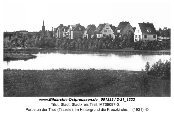 Tilsit, Partie an der Tilse (Tilszele), im Hintergrund die Kreuzkirche