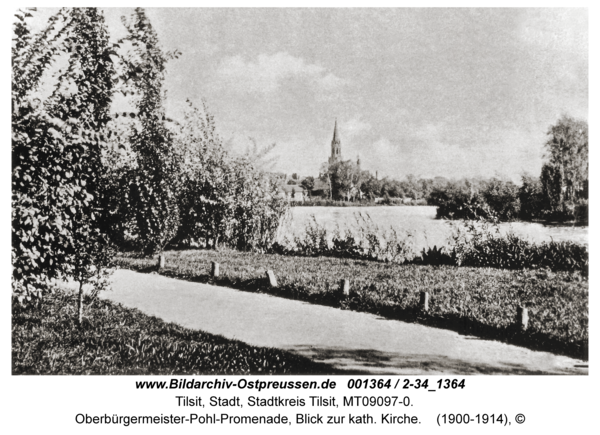 Tilsit, Oberbürgermeister-Pohl-Promenade, Blick zur kath. Kirche