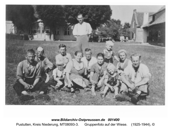 Pustutten, Gruppenfoto auf der Wiese