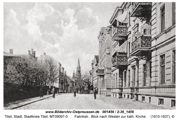 Tilsit, Fabrikstr., Blick nach Westen zur kath. Kirche