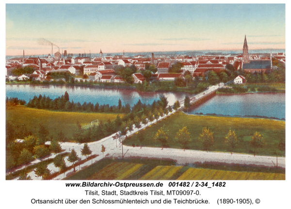 Tilsit, Ortsansicht über den Schlossmühlenteich und die Teichbrücke