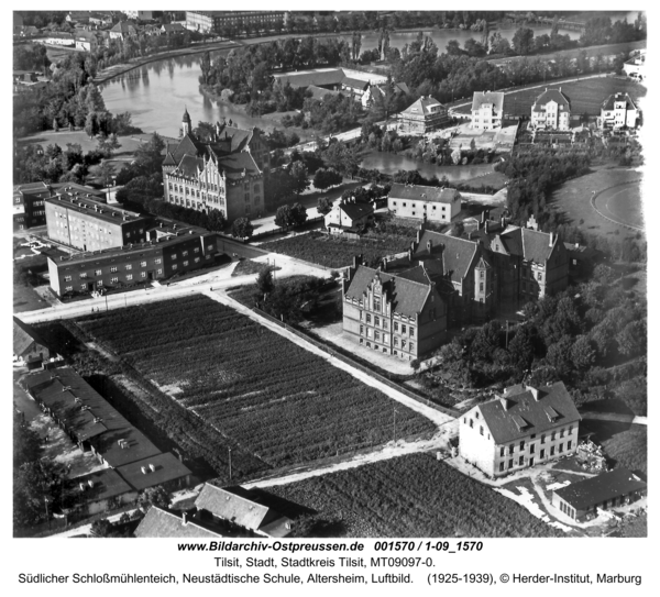 Tilsit, Südlicher Schloßmühlenteich, Neustädtische Schule, Altersheim, Luftbild