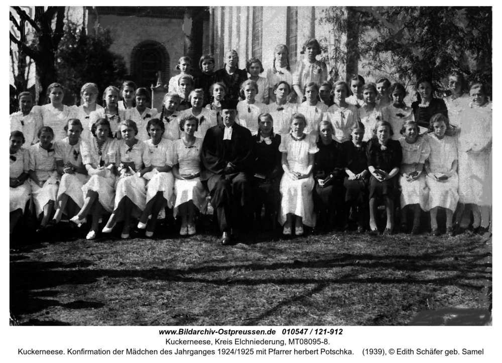 Kuckerneese. Konfirmation der Mädchen des Jahrganges 1924/1925 mit Pfarrer herbert Potschka