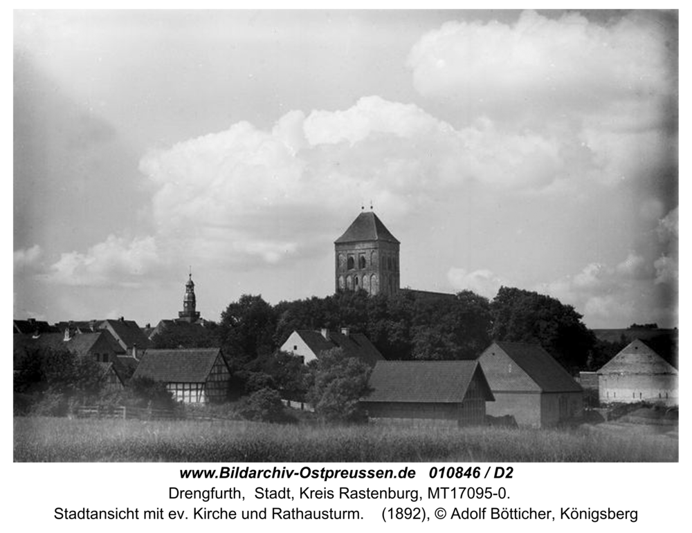Drengfurth, Stadtansicht mit ev. Kirche und Rathausturm