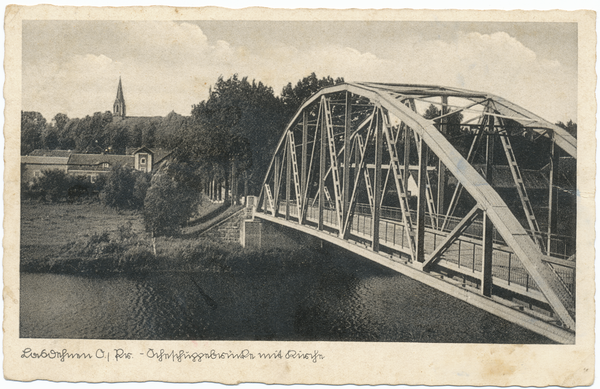 Haselberg, Scheschuppebrücke mit Kirche
