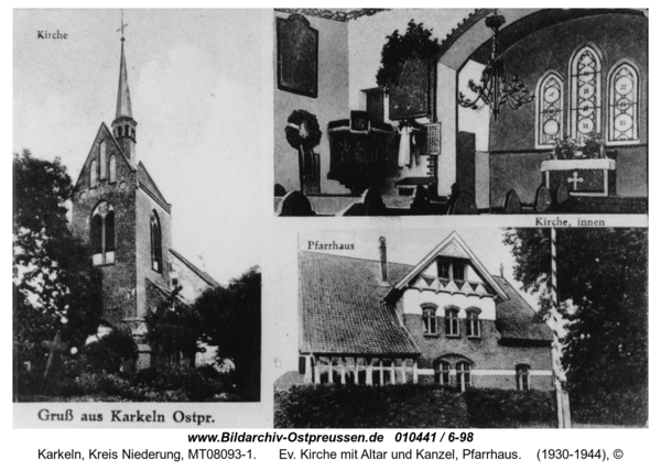 Karkeln, Ev. Kirche mit Altar und Kanzel, Pfarrhaus