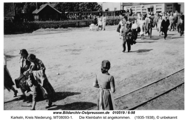 Karkeln, die Kleinbahn ist angekommen