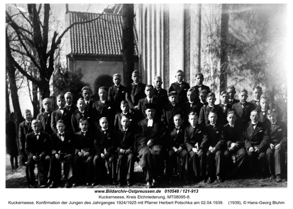 Kuckerneese. Konfirmation der Jungen des Jahrganges 1924/1925 mit Pfarrer Herbert Potschka am 02.04.1939