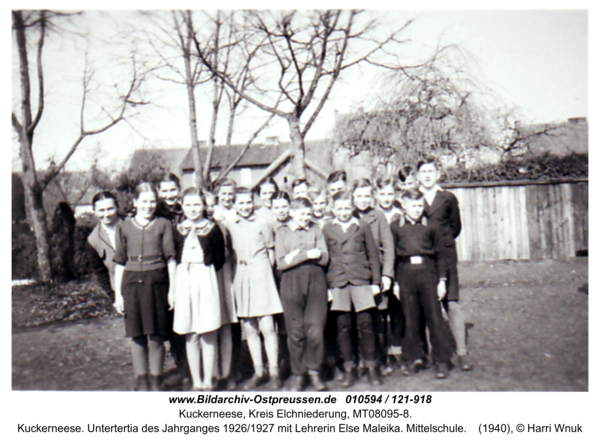 Kuckerneese. Untertertia des Jahrganges 1926/1927 mit Lehrerin Else Maleika. Mittelschule
