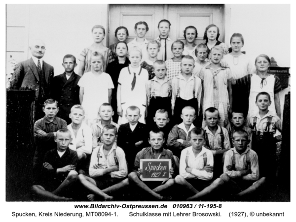 Stucken, Schulklasse mit Lehrer Brosowski