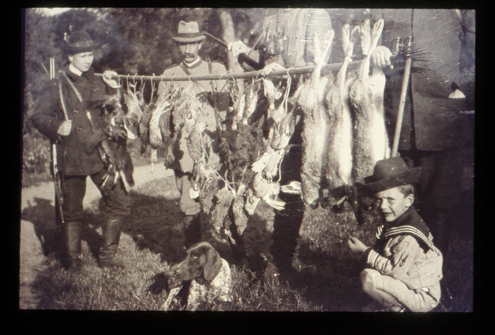 Launingken, Gut, Niederwildstrecke im Herbst 1907