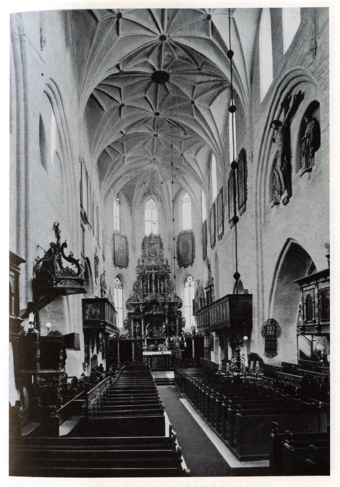 Bartenstein, Ev. Kirche, Mittelschiff mit Blick nach Osten zum Altar