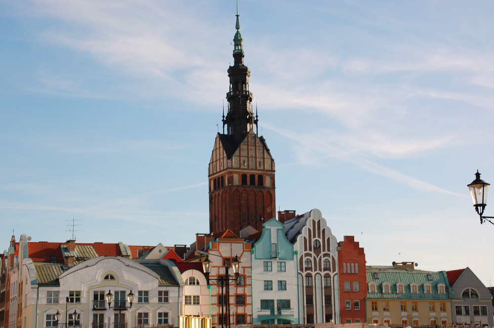 Elbing, Altstadt, ehemalige Wasserstraße mit dem Turm von St. Nikolai