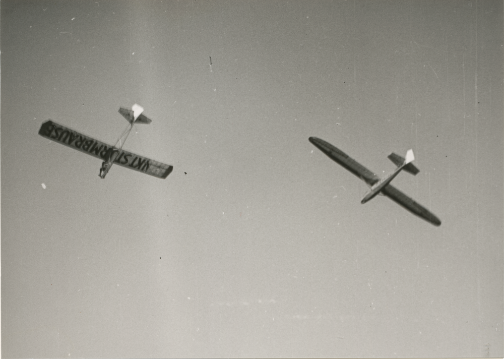 Rossitten Kr. Samland, Zwei Segelflugzeuge in der Luft