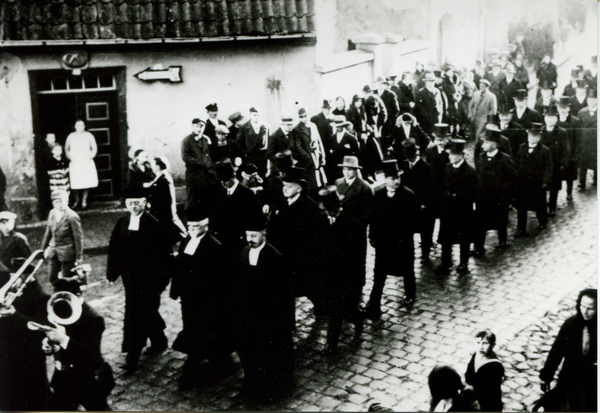 Bartenstein, Umzug bei der Einweihung des ev. Gemeindezentrums in der Königsberger Straße