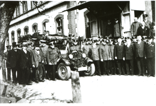 Bartenstein, Personal des Postamtes am 1. Mai