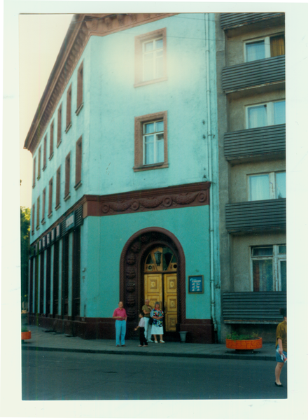 Tilsit, Clausiusstraße, Eingang zum Speisesaal vom Hotel Rossija