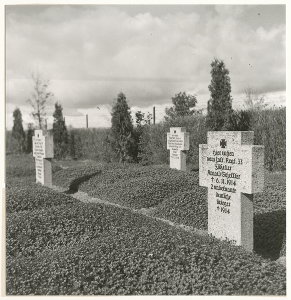 Angerburg Kr. Angerburg ?, Heldenfriedhof Jägerhöhe, Kriegsgräber