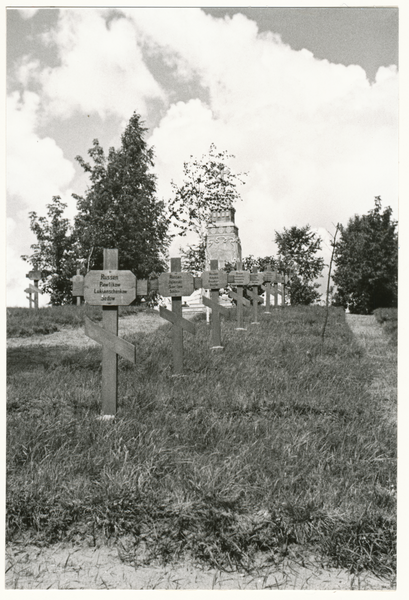 Hohenstein, Reichsehrenmal Tannenberg, Russische Gräber