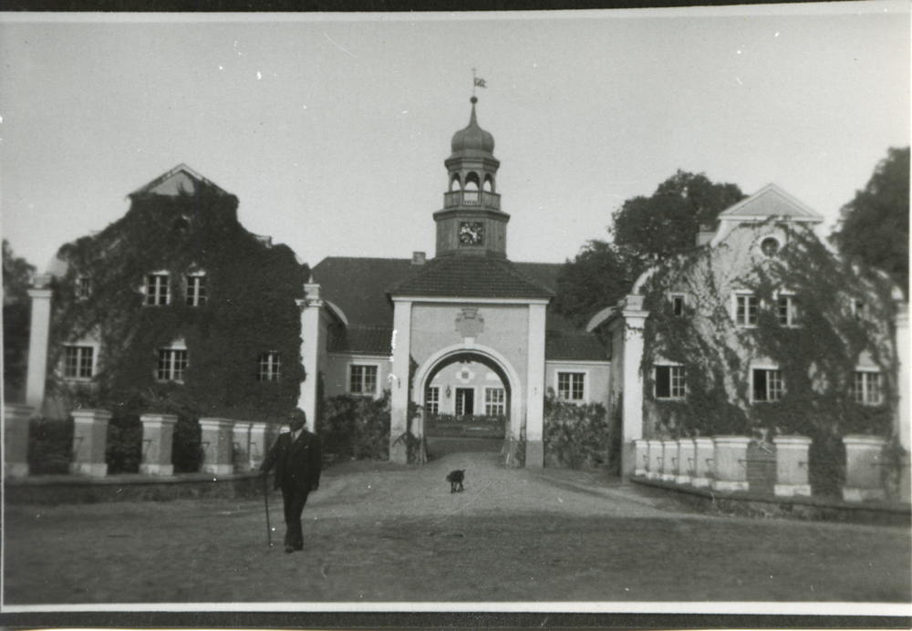 Gallingen Kr. Bartenstein, Schlosstor